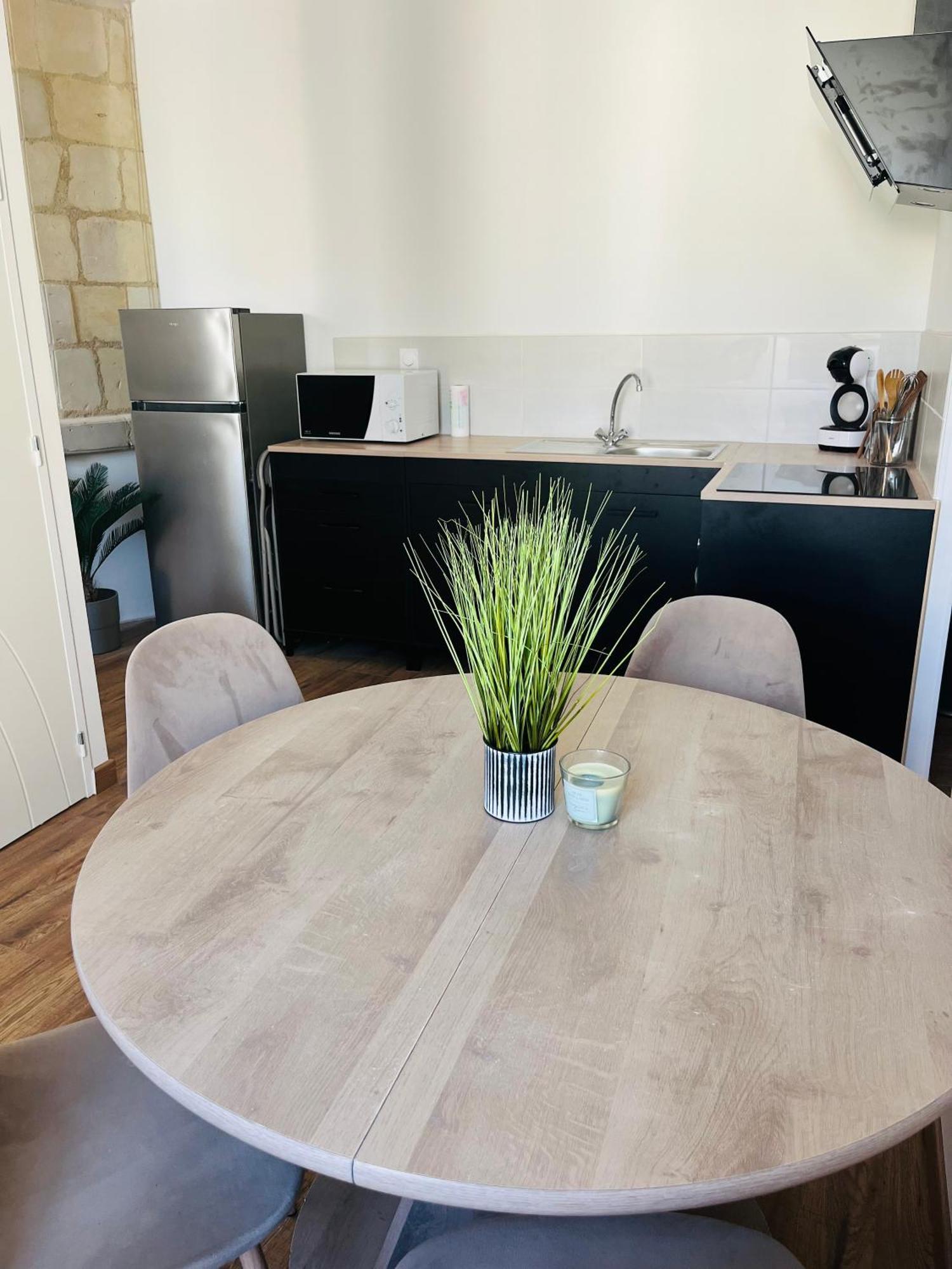 Logements 6 Pers A 15 Minutes D Angers Corné Exteriör bild