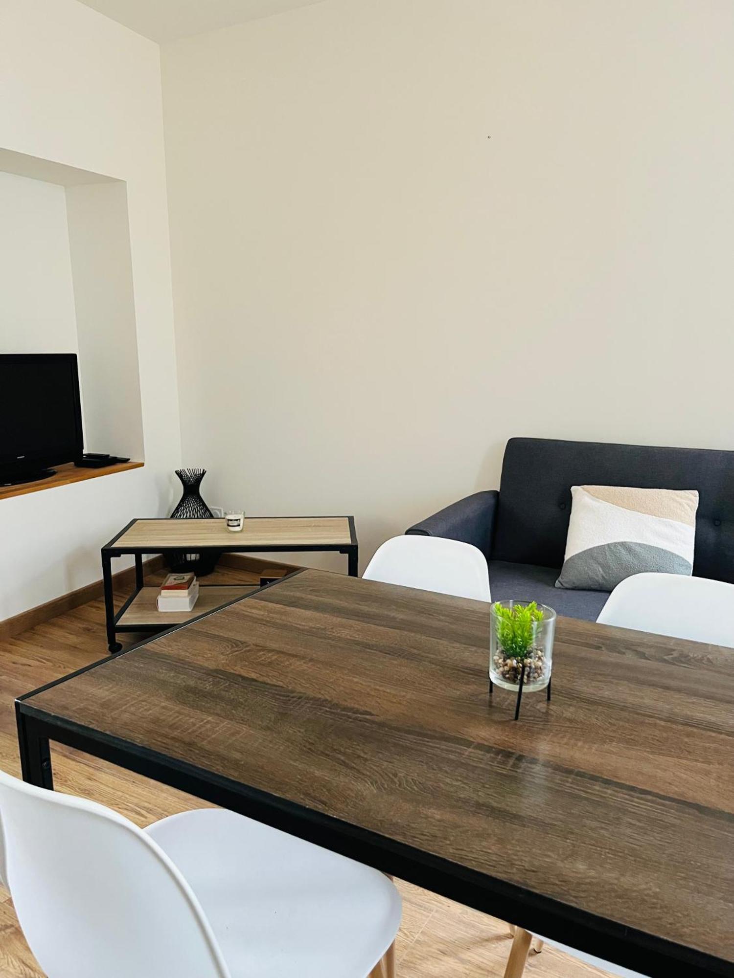 Logements 6 Pers A 15 Minutes D Angers Corné Exteriör bild